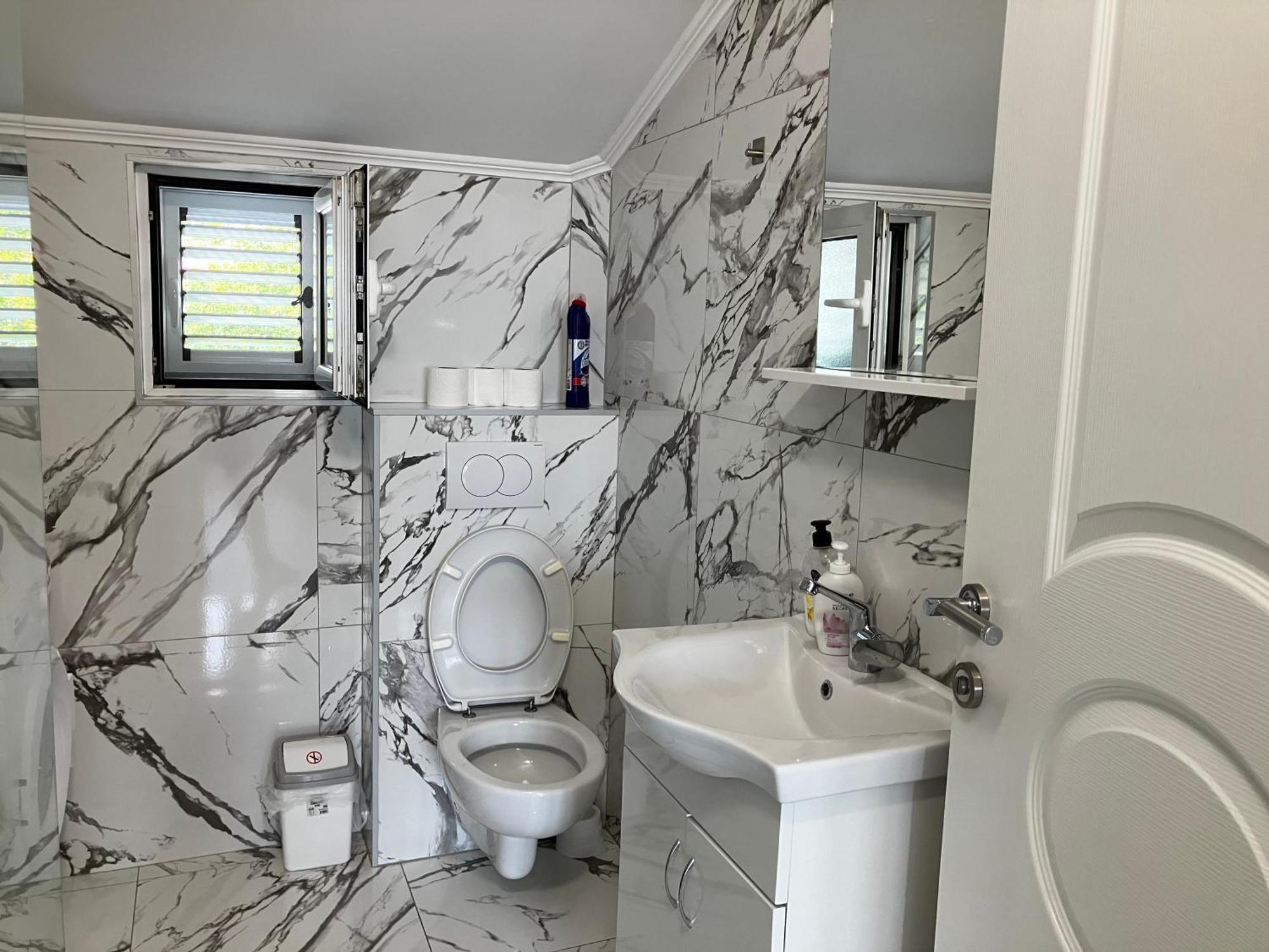 Appartement Cozy, Fully Equipped, Free Parking&Wifi, Quiet, 2Bd à Podgorica Extérieur photo