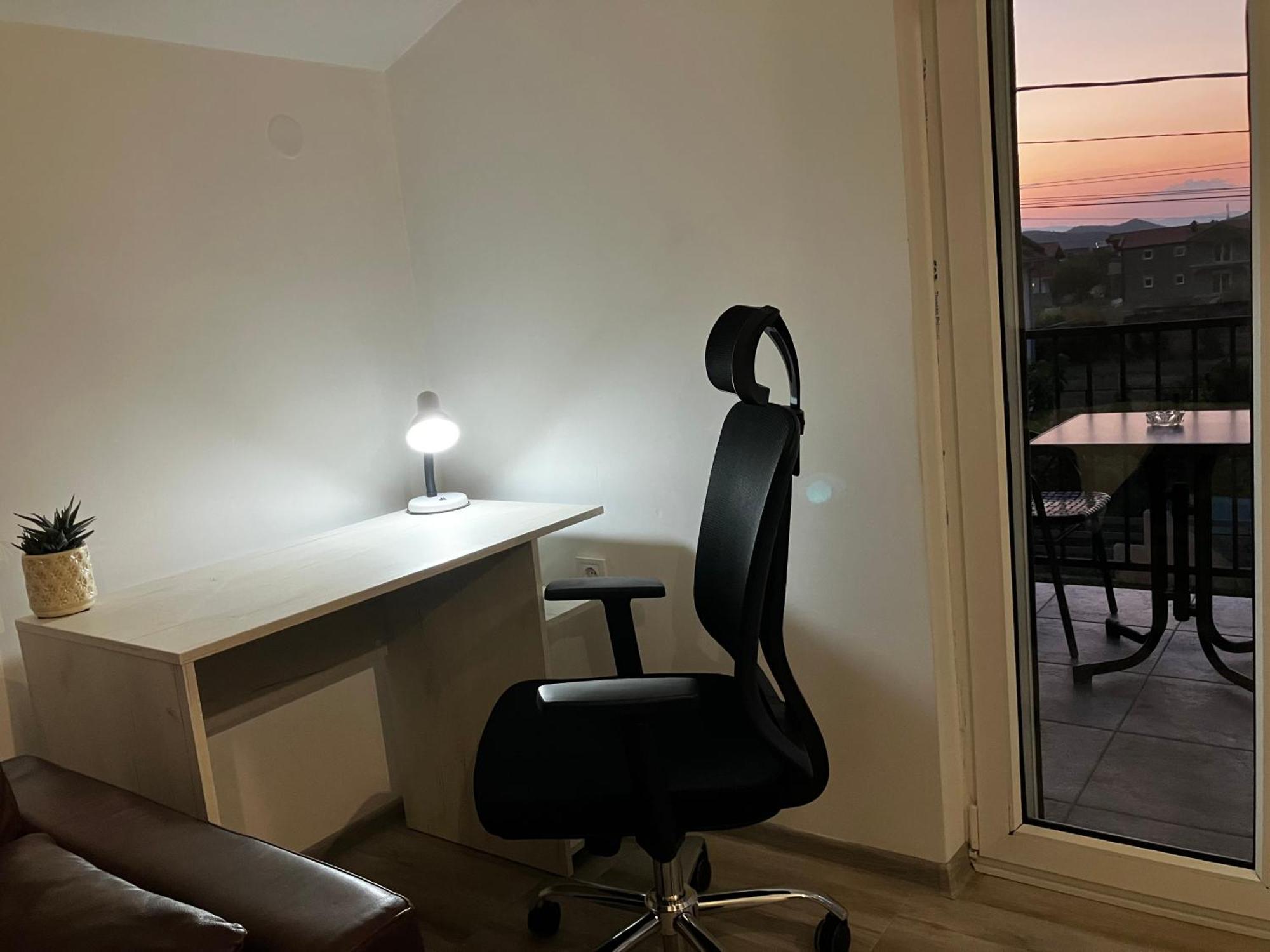Appartement Cozy, Fully Equipped, Free Parking&Wifi, Quiet, 2Bd à Podgorica Extérieur photo